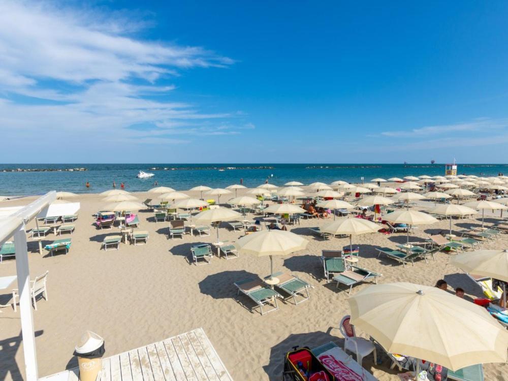 Hotel Marina Beach - Azzurro Club Ravenna Exteriör bild
