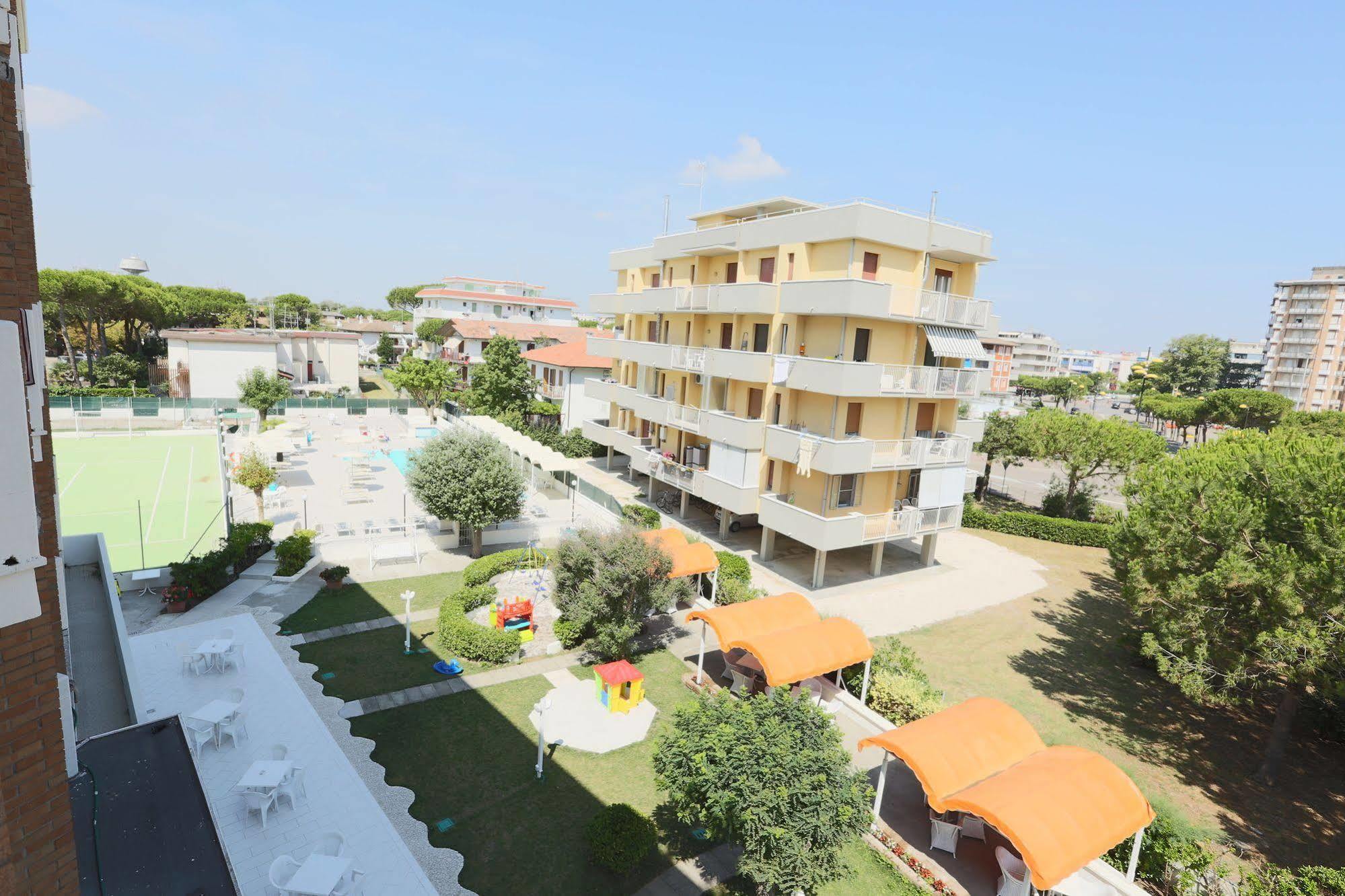Hotel Marina Beach - Azzurro Club Ravenna Exteriör bild