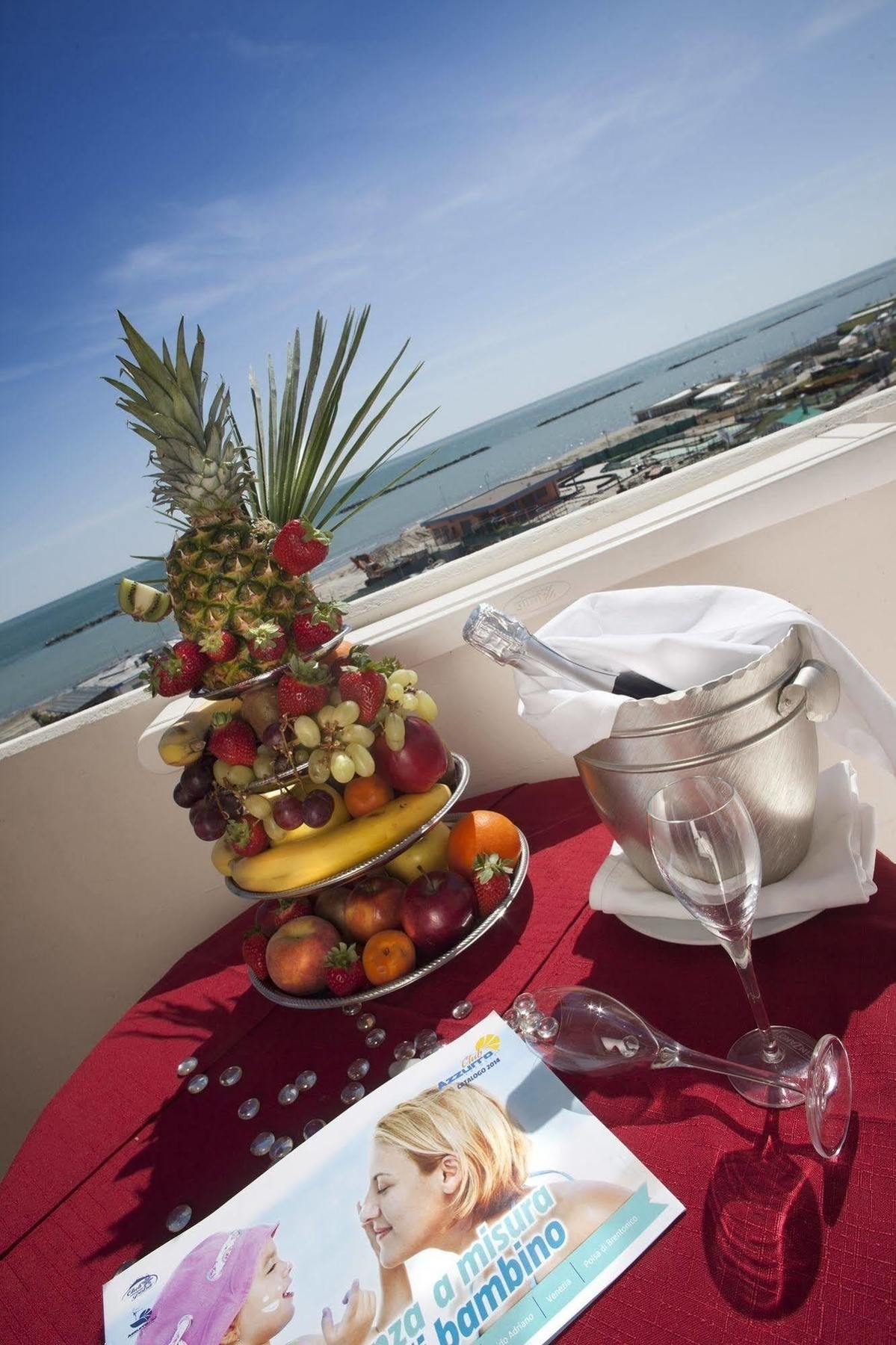 Hotel Marina Beach - Azzurro Club Ravenna Exteriör bild